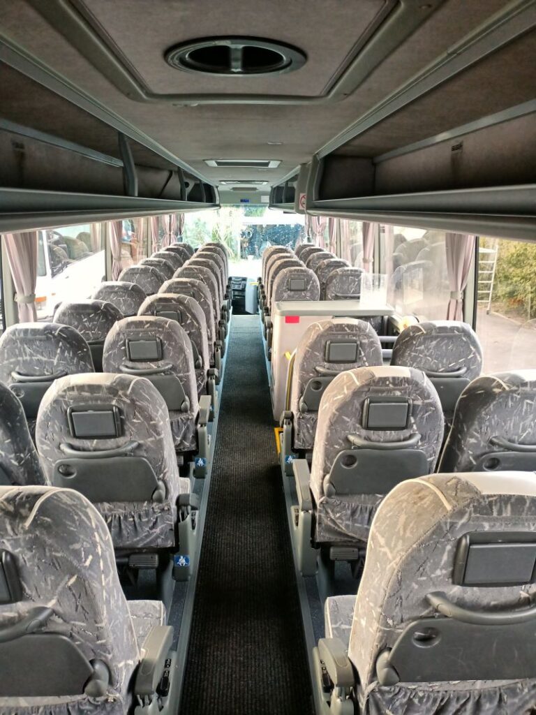 VanHool T915 - flota Mil-Bus