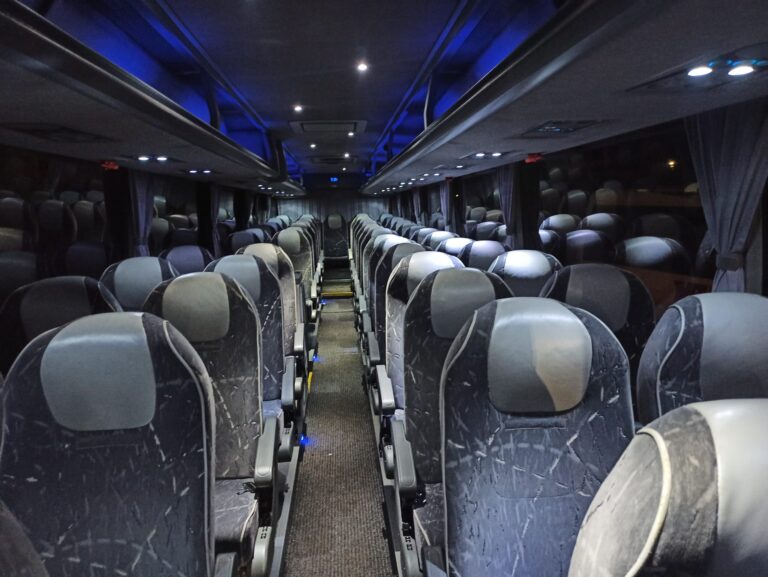 VanHool T915 - flota Mil-Bus